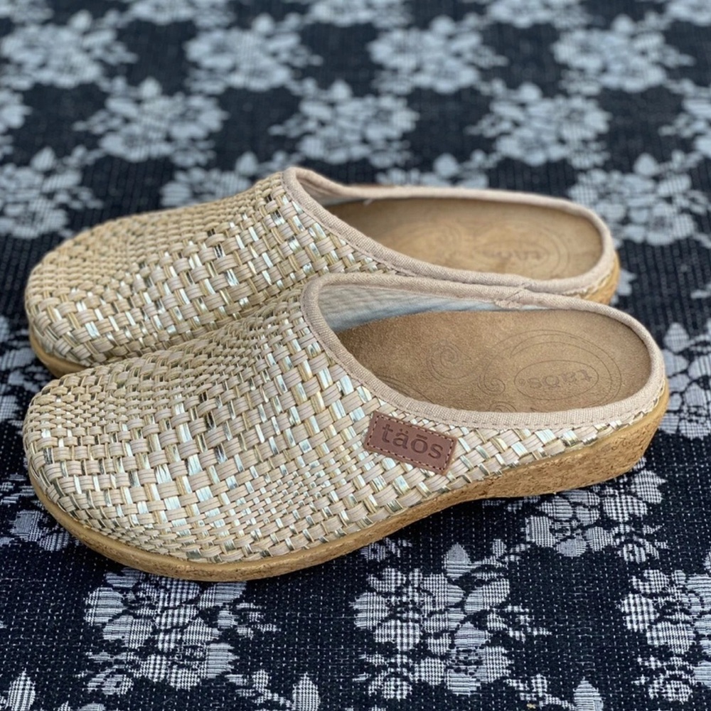 Taos Primavera Woven Clog